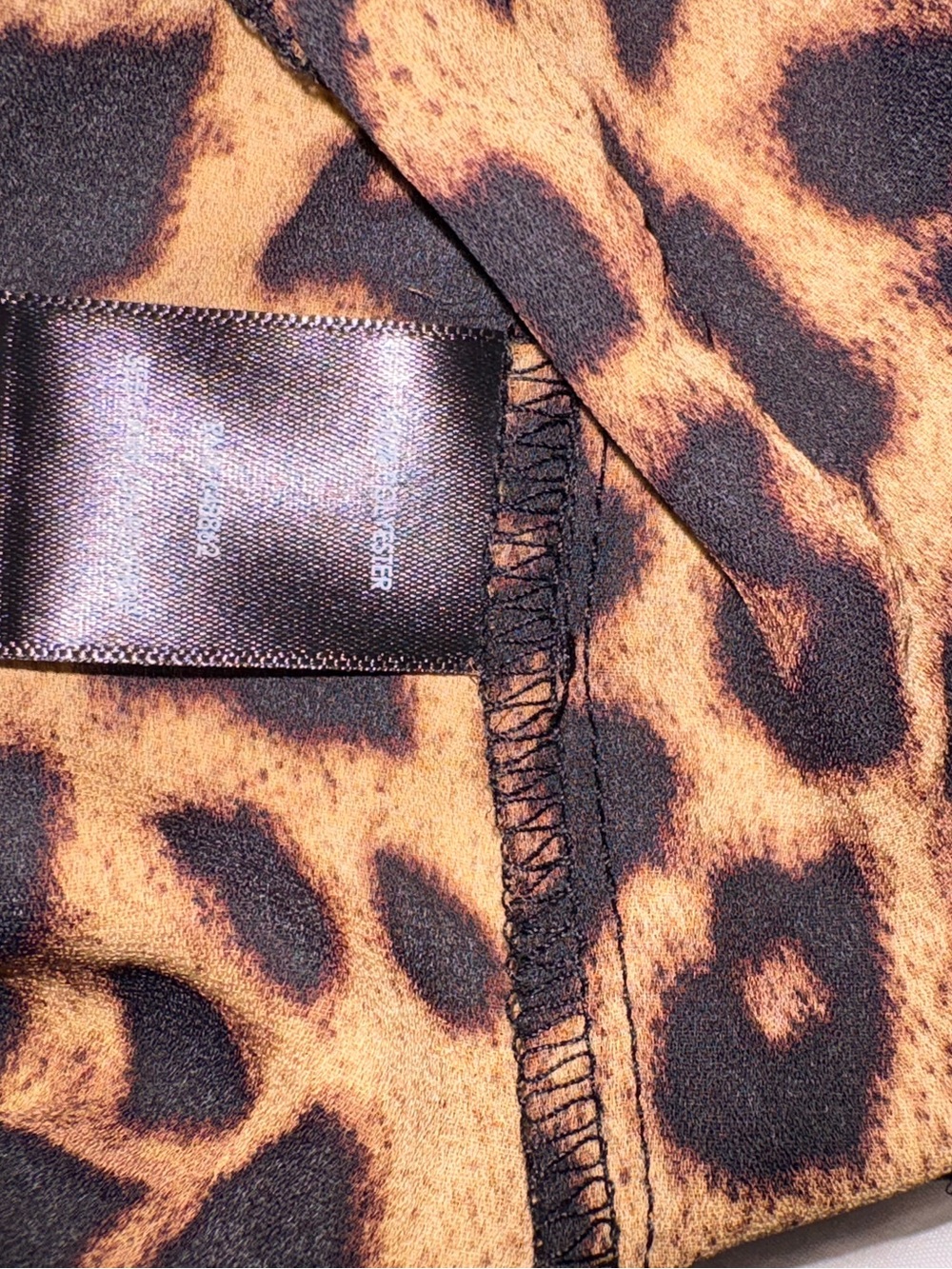 Torrid Harper Leopard Print V-Neck Blouse - Brown and Black Size 4x - Picture 4 of 4